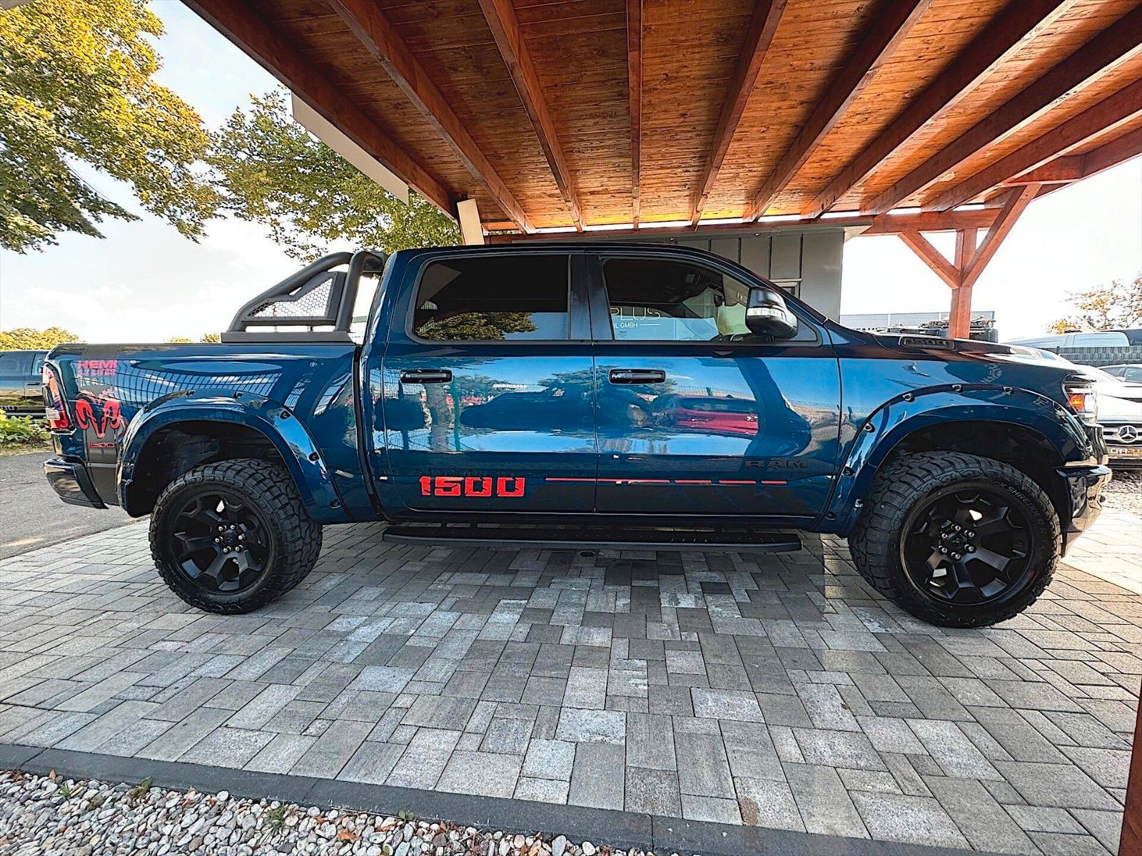 Fahrzeugabbildung Dodge RAM 5.7 V8 HEMI Night-Edition Offroad 4x4  LPG