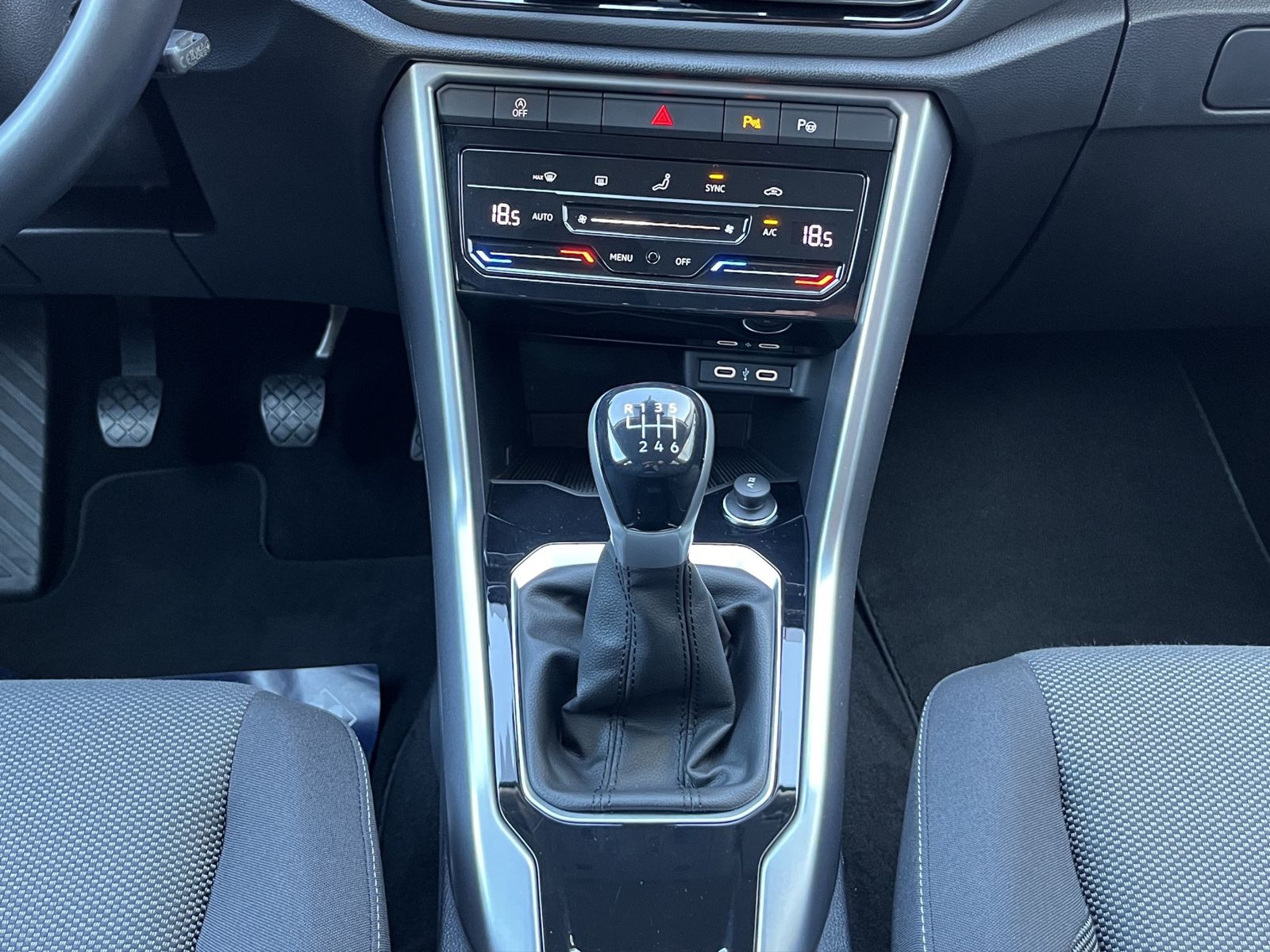 Fahrzeugabbildung Volkswagen T-Roc Life*PDC*ViCo*SmartLink