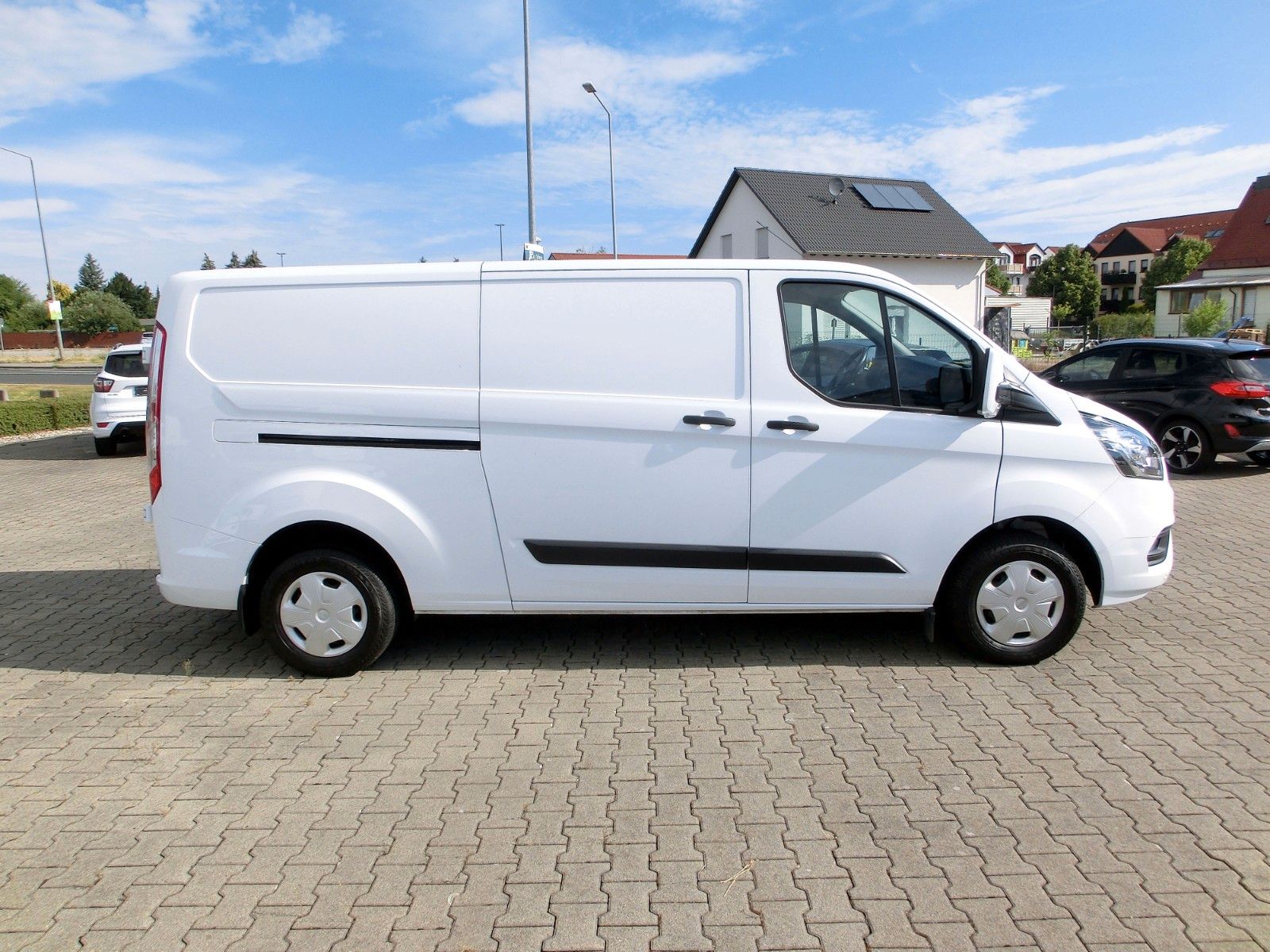 Fahrzeugabbildung Ford Transit Custom Kasten 300 L2 Trend