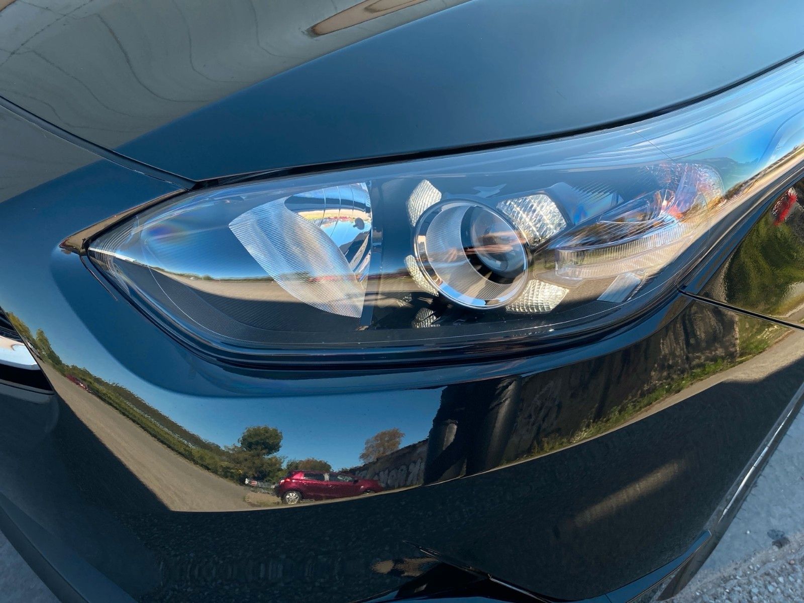 Fahrzeugabbildung Kia Ceed_SW 1.5T 140 DCT7 VIS KOMF+ (NAV)
