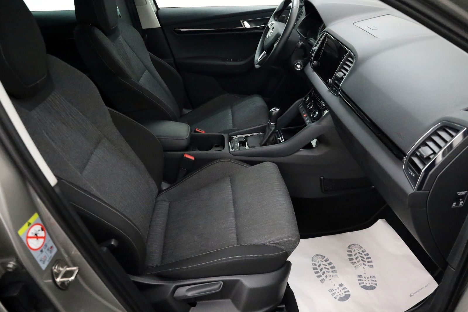 Fahrzeugabbildung SKODA Karoq Style Navi,LED,Kamera,SH,PDC,SR+WR,AHK