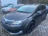 Toyota Avensis Combi 2,2-l-D-4D Executive*SehrGepflegt* - gebrauchte Toyota Avensis aus dem Jahr 2013