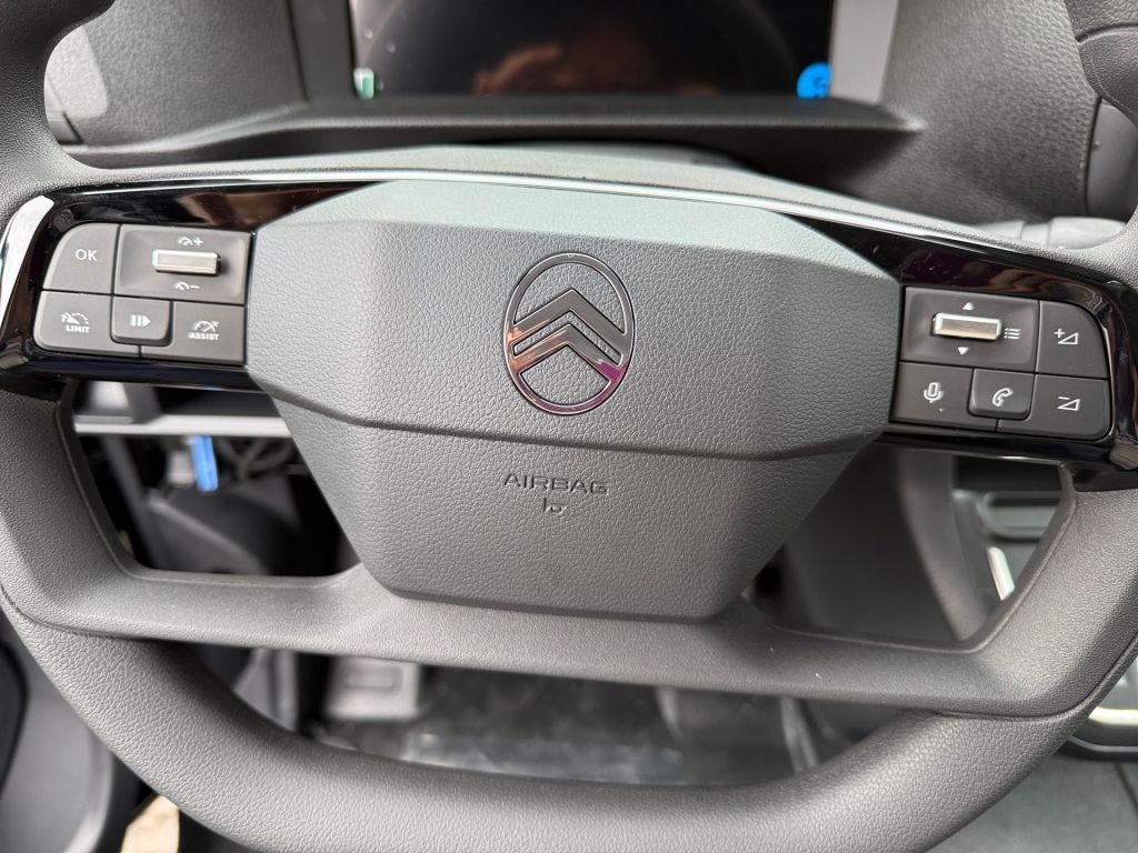 Fahrzeugabbildung Citroën Jumpy 2.2 Diesel 150 XL S&S Autm.