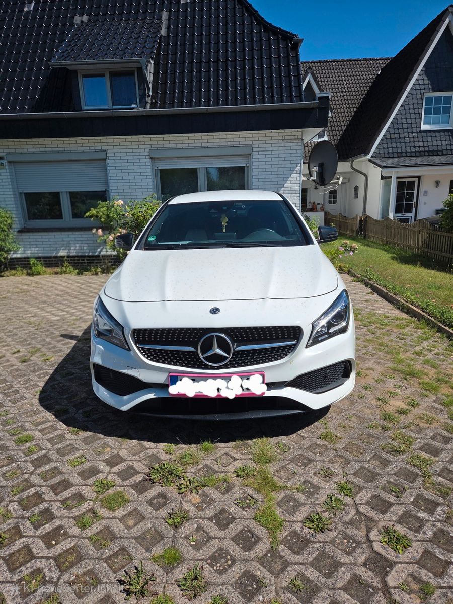 MERCEDES-BENZ CLA 200 Shooting Brake