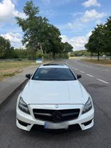 Mercedes-Benz CLS 63 AMG CLS 63 Standard - Mercedes-Benz CLS 63 AMG: Coupe