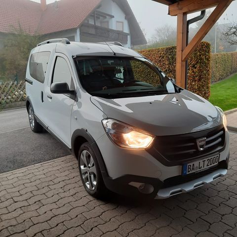 Dacia Dokker 1,2 115 Stepway AHK Klima Campingbox 