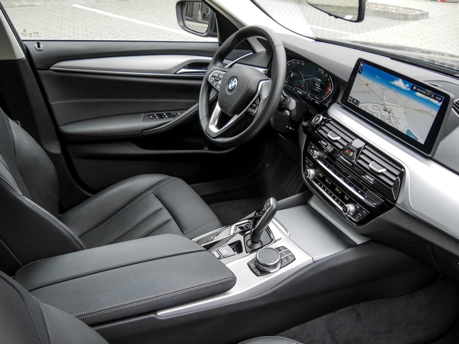 BMW 520d RFK NAVI LED PDC V+H DAB Parkass. Tempomat