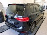 Volkswagen Touran DSG Active AHK/LED/ACC/App-Connect - VW Touran SUV