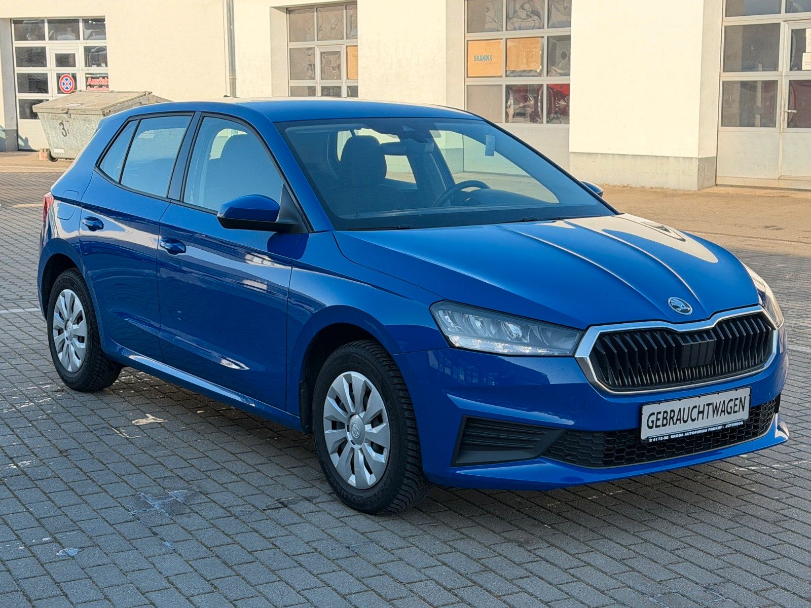 Fahrzeugabbildung SKODA Fabia 1.0 MPI Selection *Klima*Allwetter*Stzhzg*
