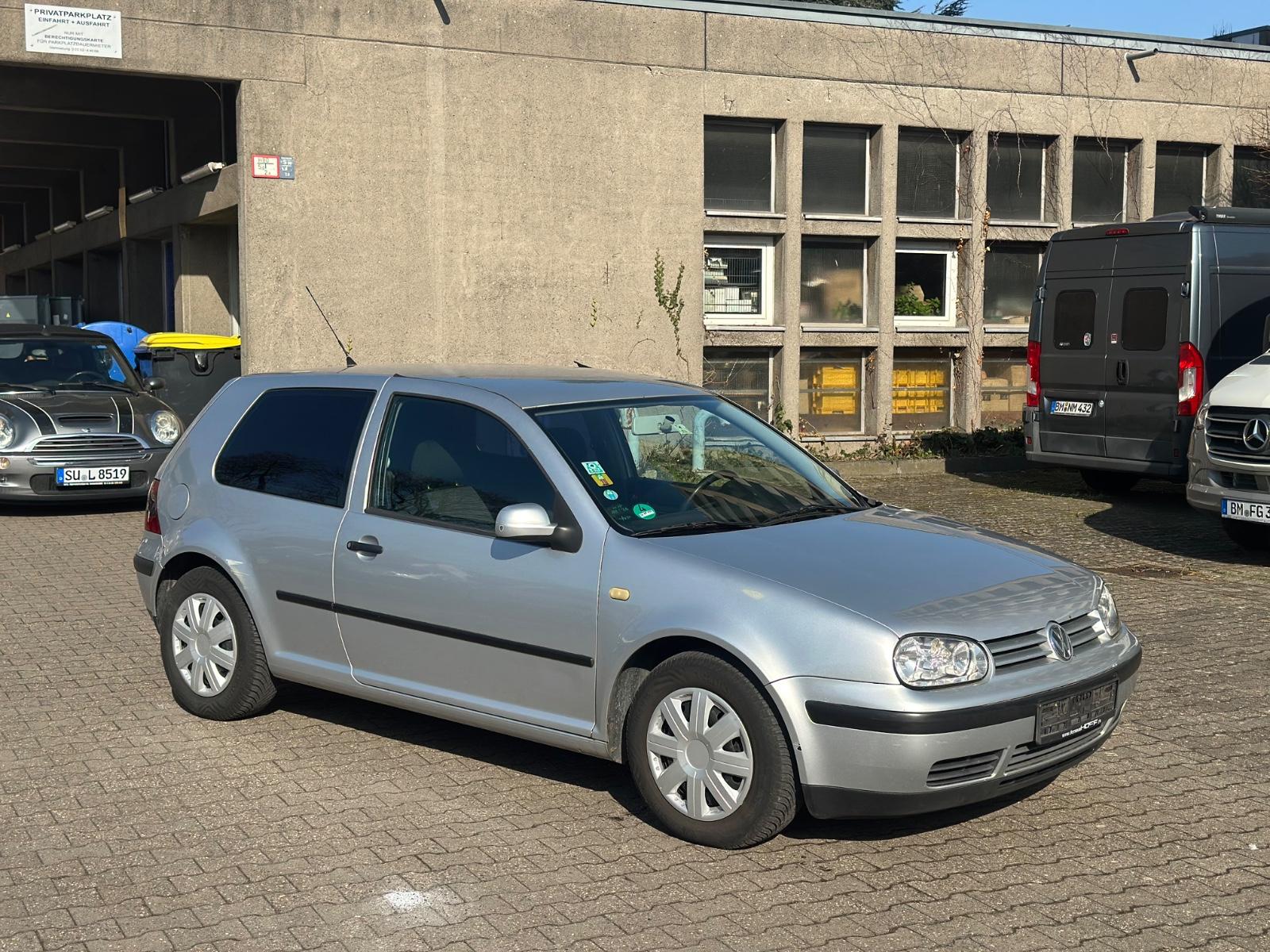 Volkswagen Golf 2.0 Auto Trendline AHK/ TÜV NEU