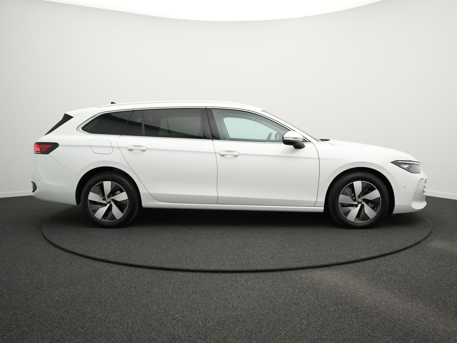 Volkswagen Passat - Bild 14