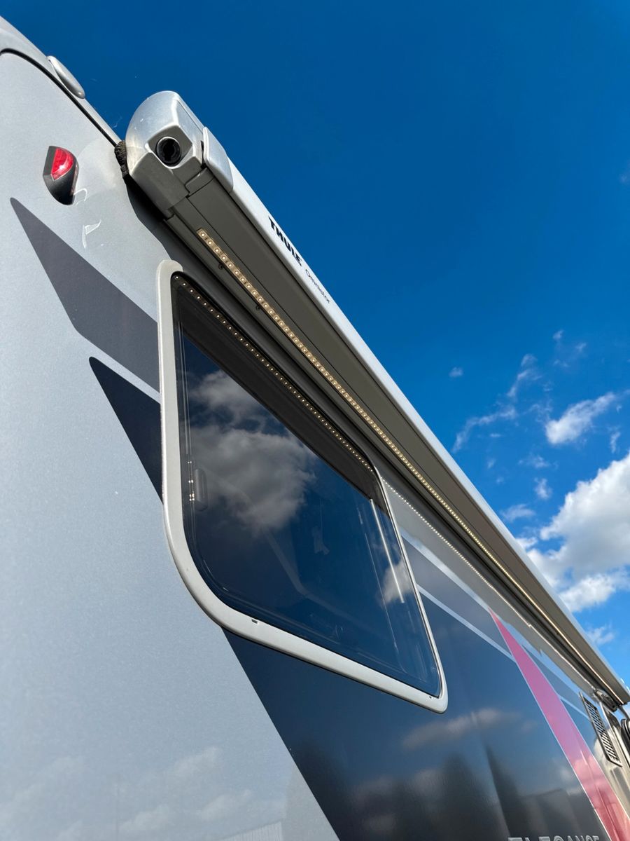 Fahrzeugabbildung Bürstner Elegance I 728G-Hydraulische Stützen-Luftfeder!