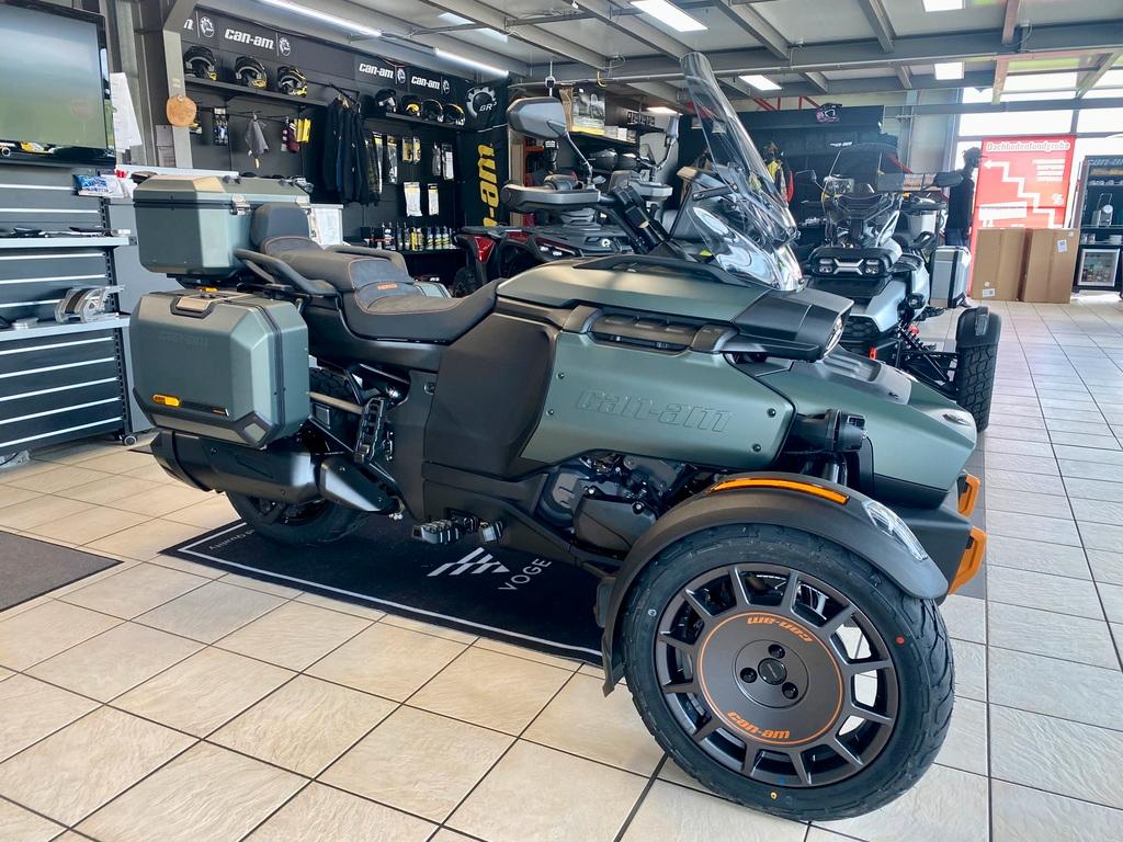 Can-Am Spyder Canyon Redrock ACE