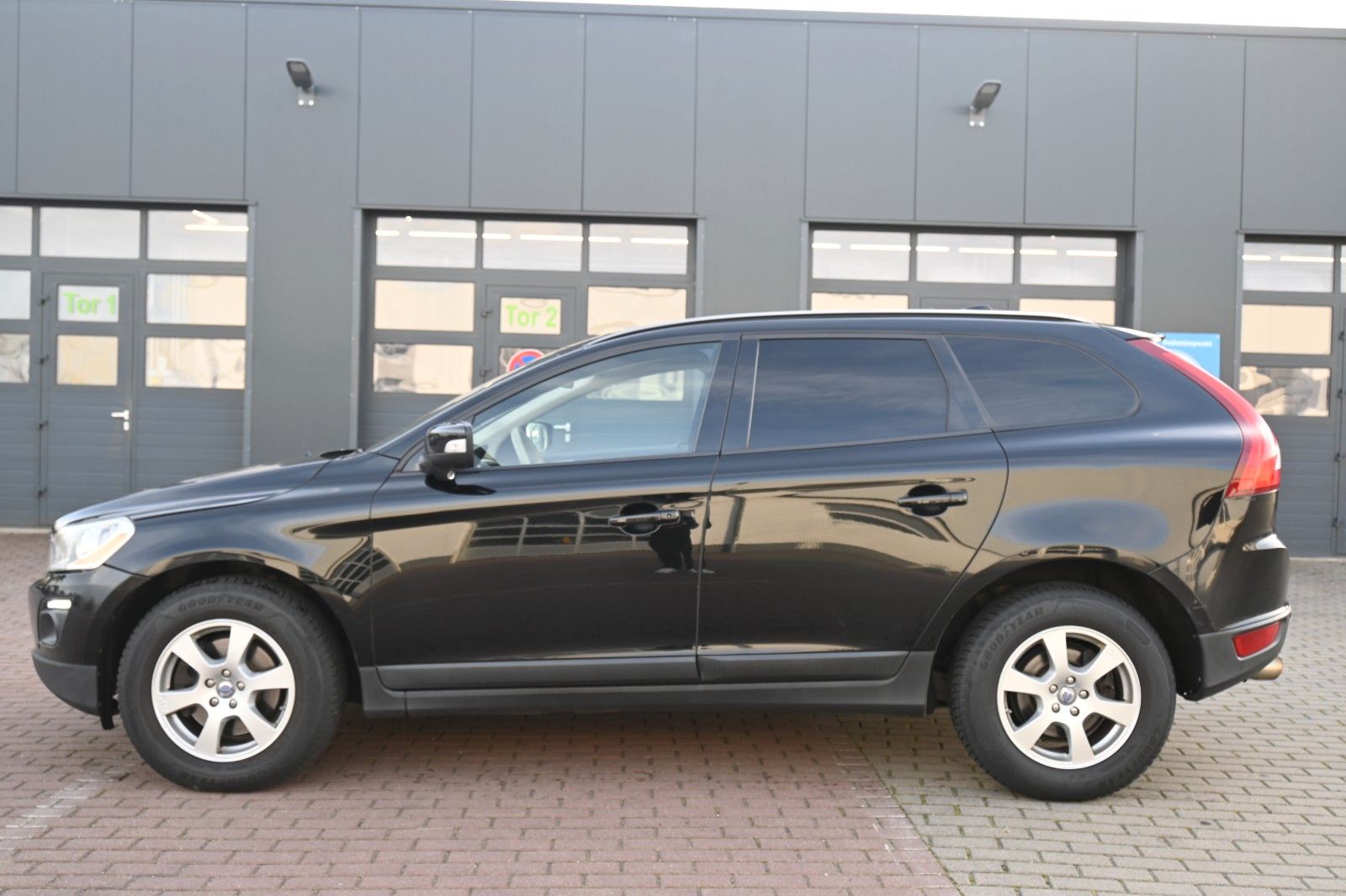 Fahrzeugabbildung Volvo XC60 3.2L 6-Zylinder