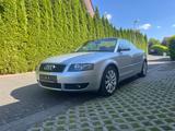 Audi A4 Cabriolet 2,4 V6 170 PS  - silberne Audi Cabriolet
