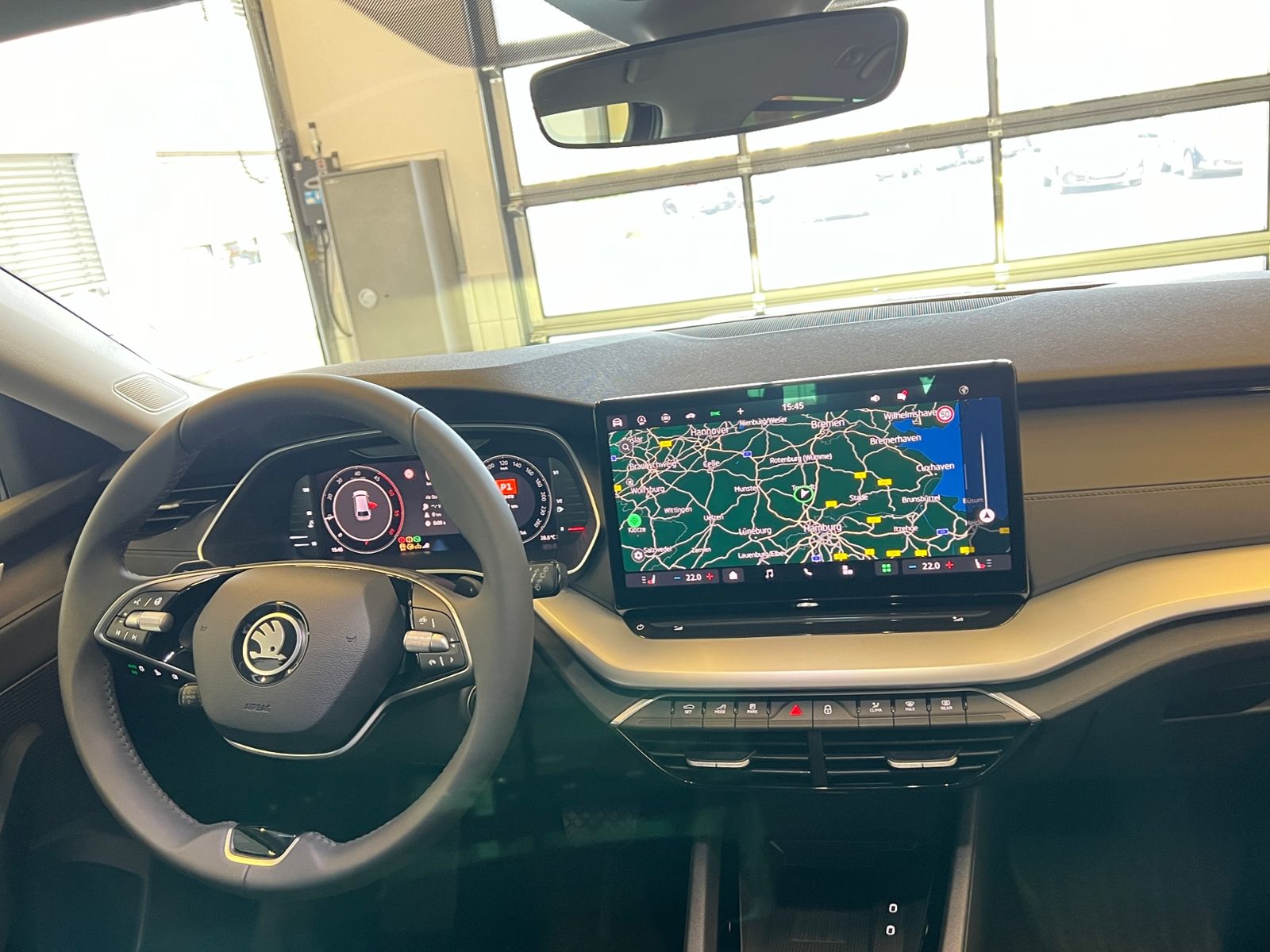 Fahrzeugabbildung SKODA Octavia Combi Selection 2.0 TDI DSG *AHK,Navi*
