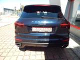 Porsche Cayenne Diesel - Porsche Cayenne: Blau