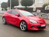 Opel Astra J GTC BiTurbo - Opel Astra mit Diesel-Antrieb: Sportwagen