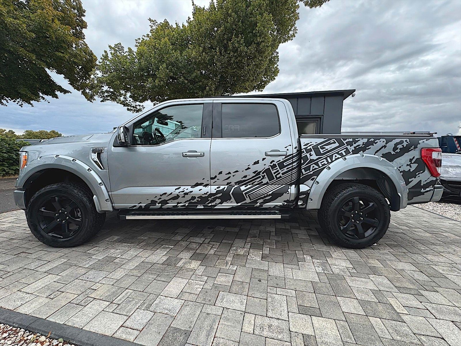 Fahrzeugabbildung Ford F150 3.5 V6 LARIAT RAPTOR SuperCrew 4x4*LED*B&O*