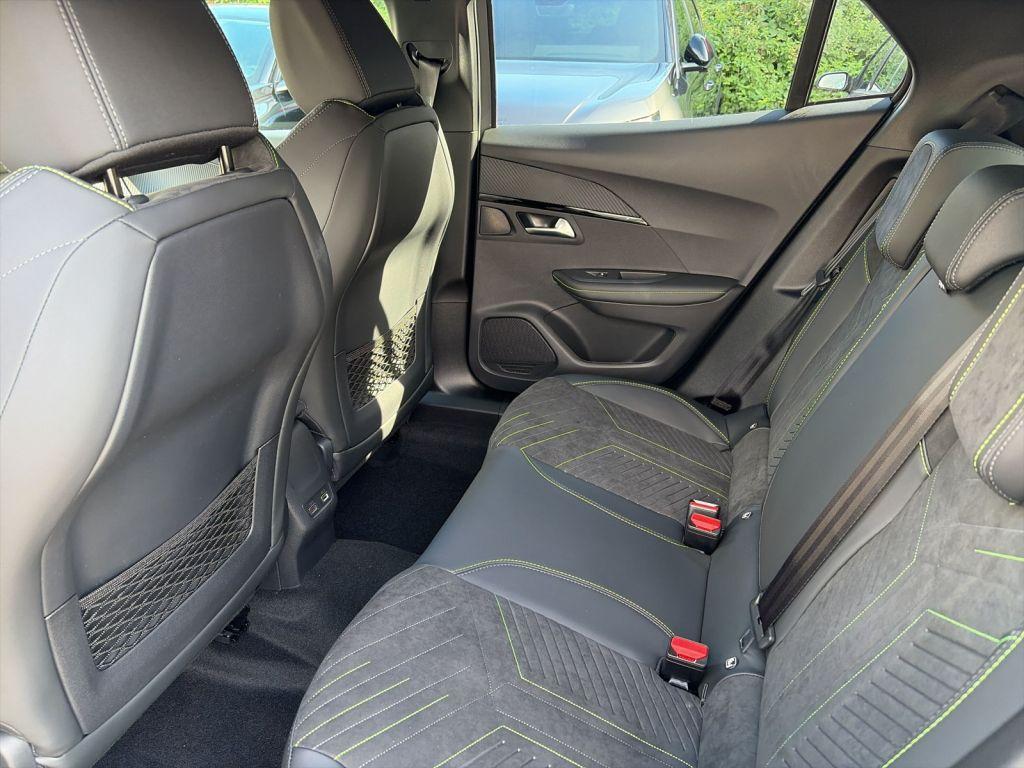 Peugeot 2008 Elektro 156 GT