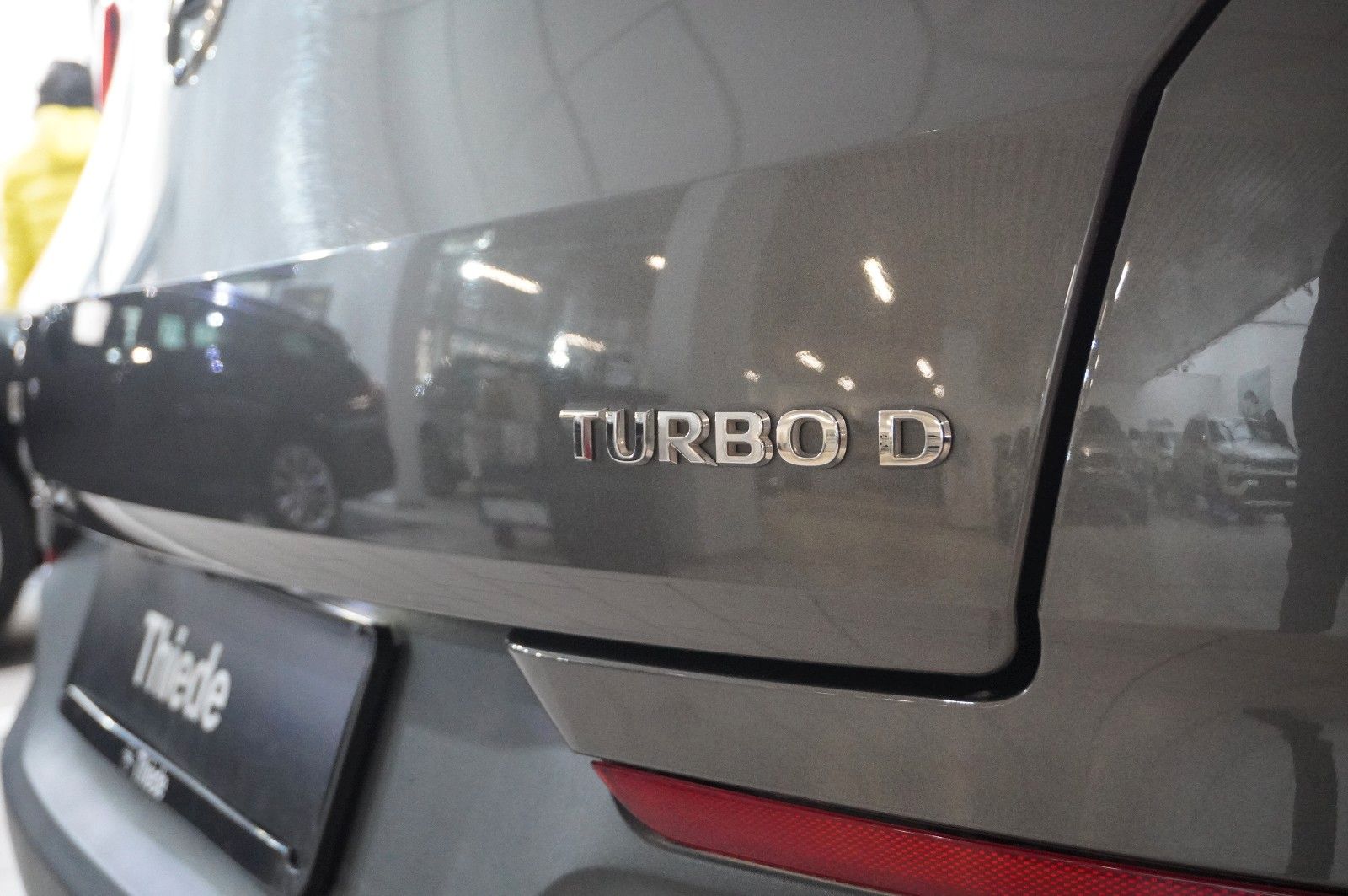 Fahrzeugabbildung Opel Grandland (X) 1.6D DYNAMIC NAVI/LED/360°/SH/GRIP