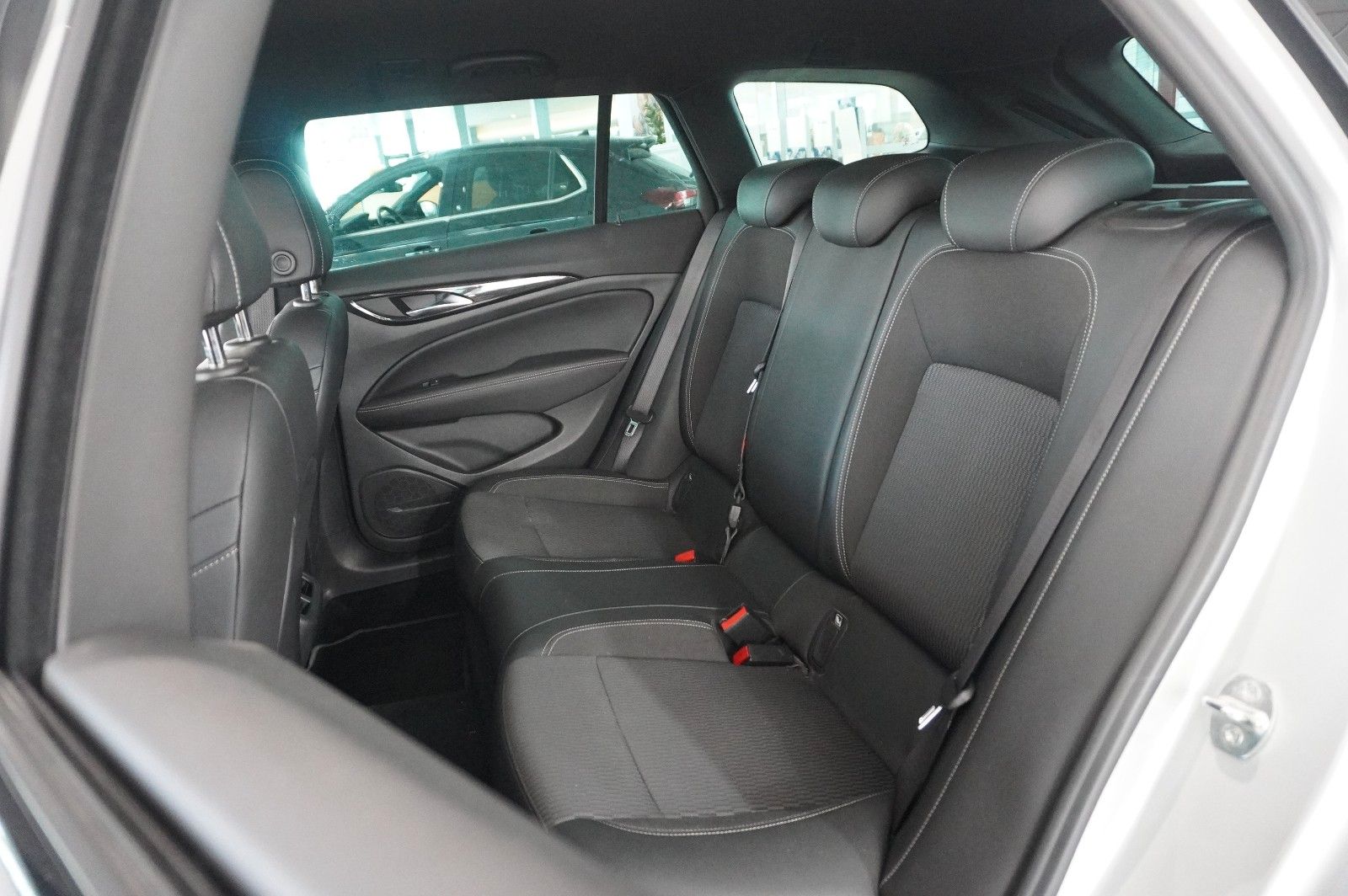 Fahrzeugabbildung Opel Insignia B ST 1.5D ELEGANCE NAVI/LED/KAMERA/DAB+