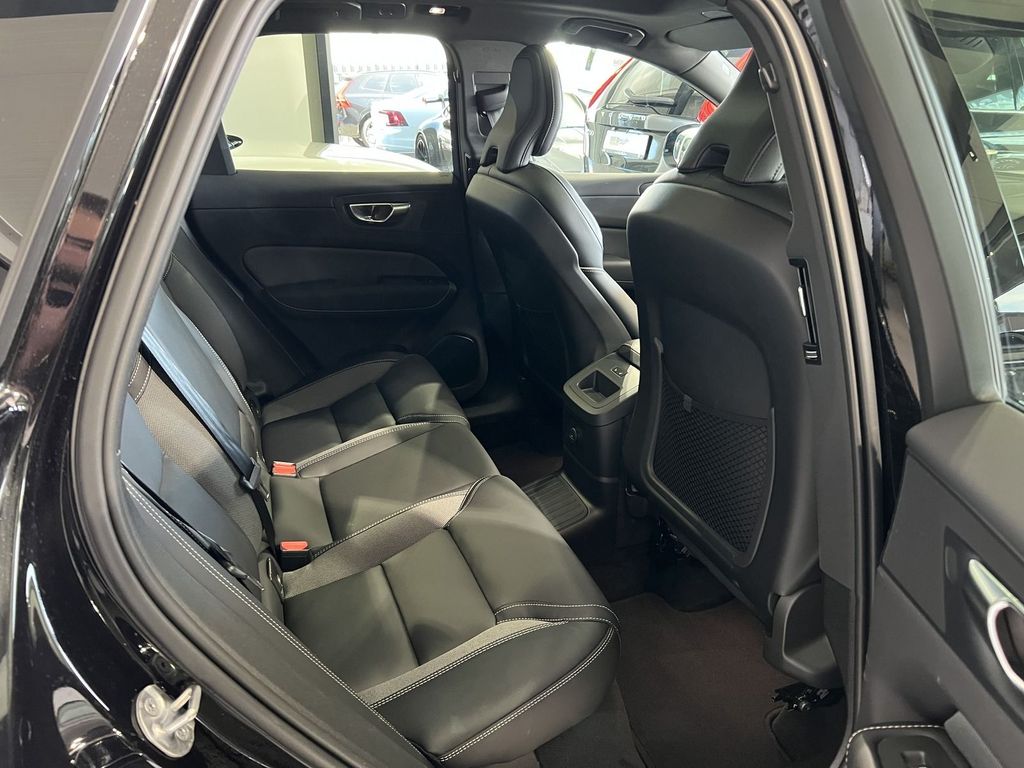Volvo XC60 T6 Plus Black Edition Recharge AWD AHK 360°
