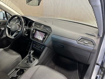 Volkswagen Tiguan - 9