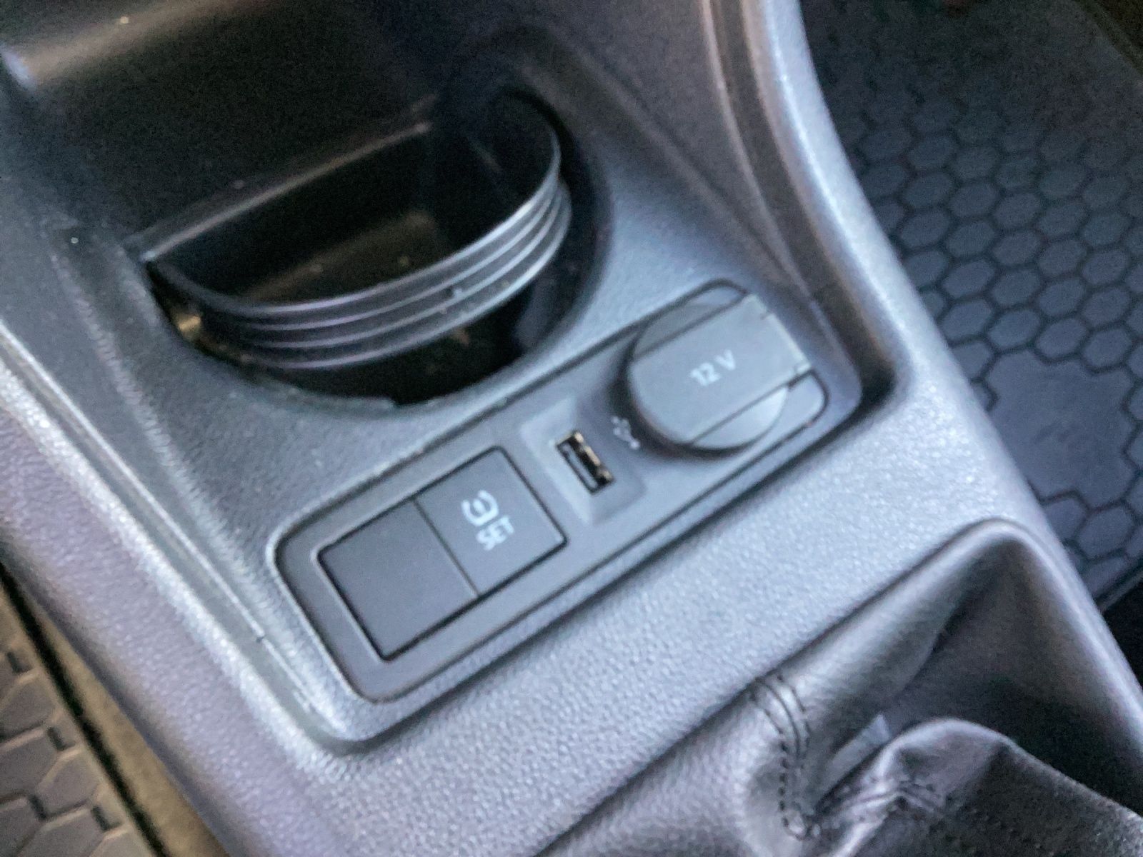 Fahrzeugabbildung Volkswagen up! move up! BMT/Start-Stopp KLIMA SHZ RADIO