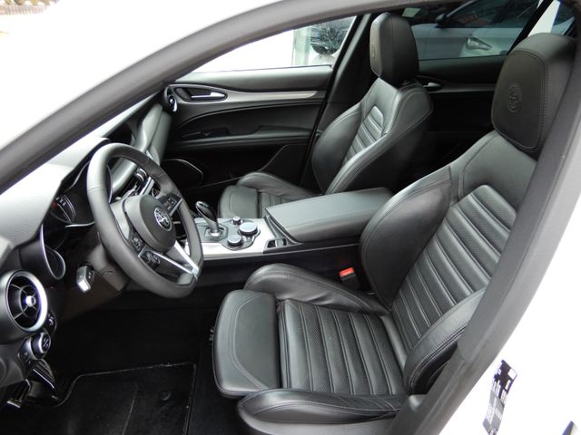 Fahrzeugabbildung Alfa Romeo Stelvio 2.2 Diesel Super Q4 Veloce Pak. Pano Nav
