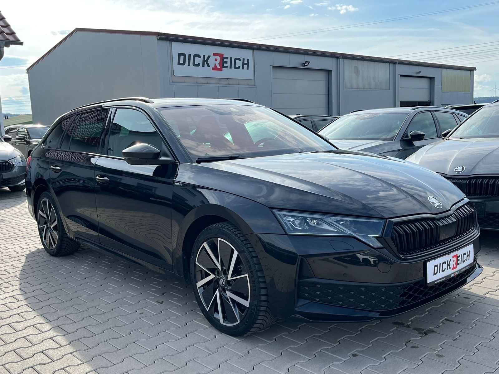 Imagen del vehículo: SKODA Octavia 2.0 TDI Sportline DSG MATRIX*INVIERNO*5 años