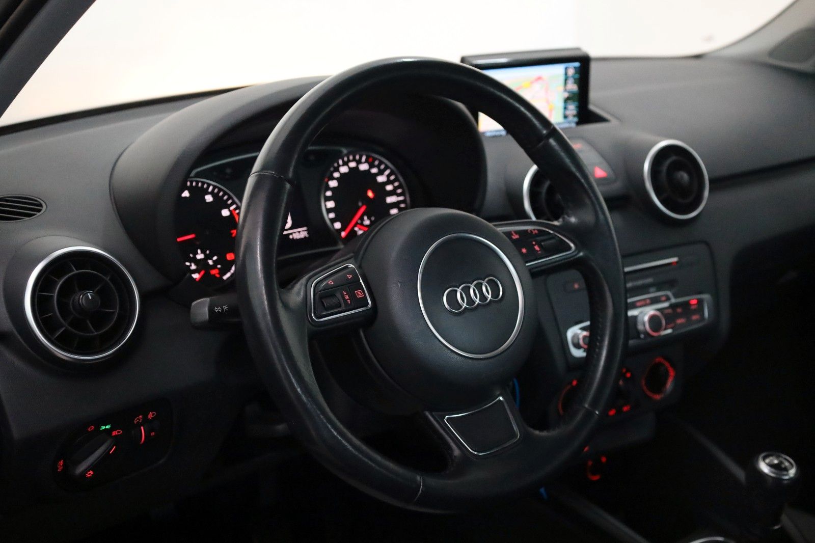 Fahrzeugabbildung Audi A1 Sportback sport Navi,Allwetterreifen