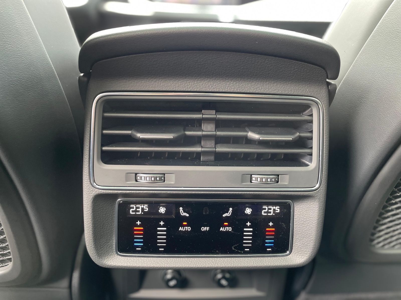 Fahrzeugabbildung Audi Q8 50 TDI Facelift |SLine|HUD|Softclose|23"|B&O|