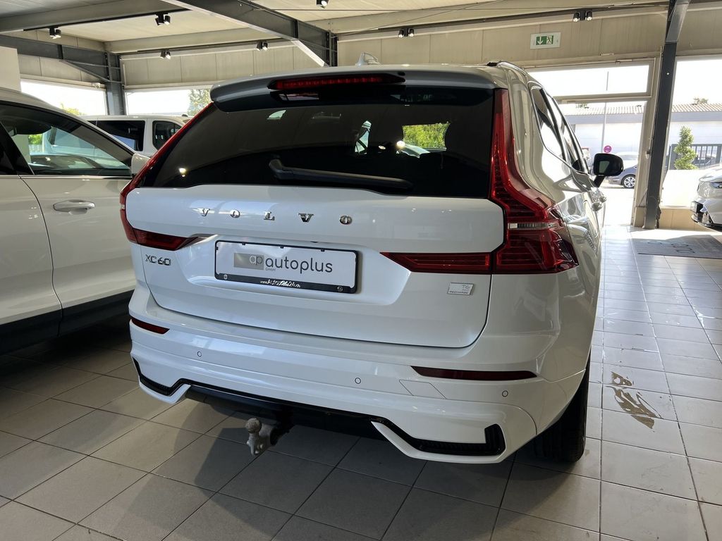 Volvo XC60 T6 R-Design Recharge AWD ACC AHK Kamera LED