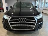Audi Q7 3.0 TDI quattro V6 200 A8 S-line - Audi Q7: 6.0