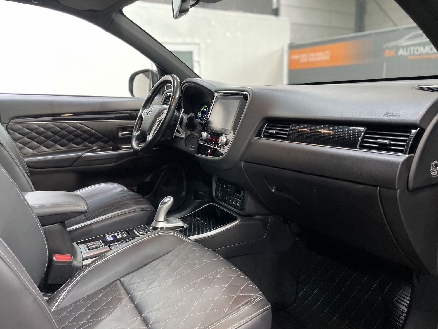 Fahrzeugabbildung Mitsubishi Outlander PHEV Top 4WD #Kamera#ACC#Bi-LED#Leder#