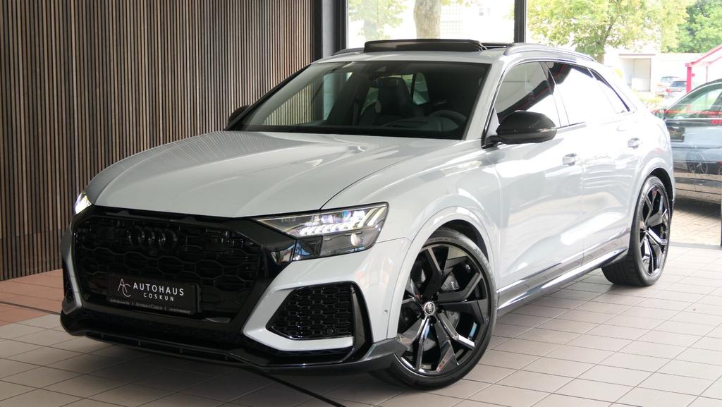 Audi RS Q8 40 TFSI quattro23PANOBO360305kmh 2023