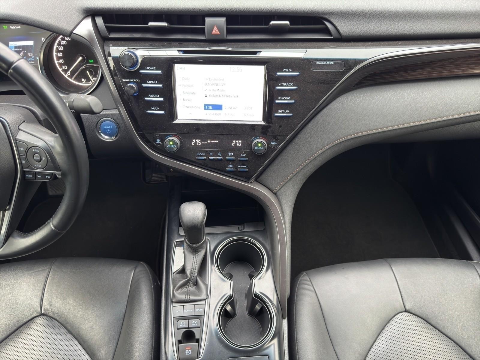 Toyota Camry HYBRID*NAVI*15 JAHRE GARANTIE