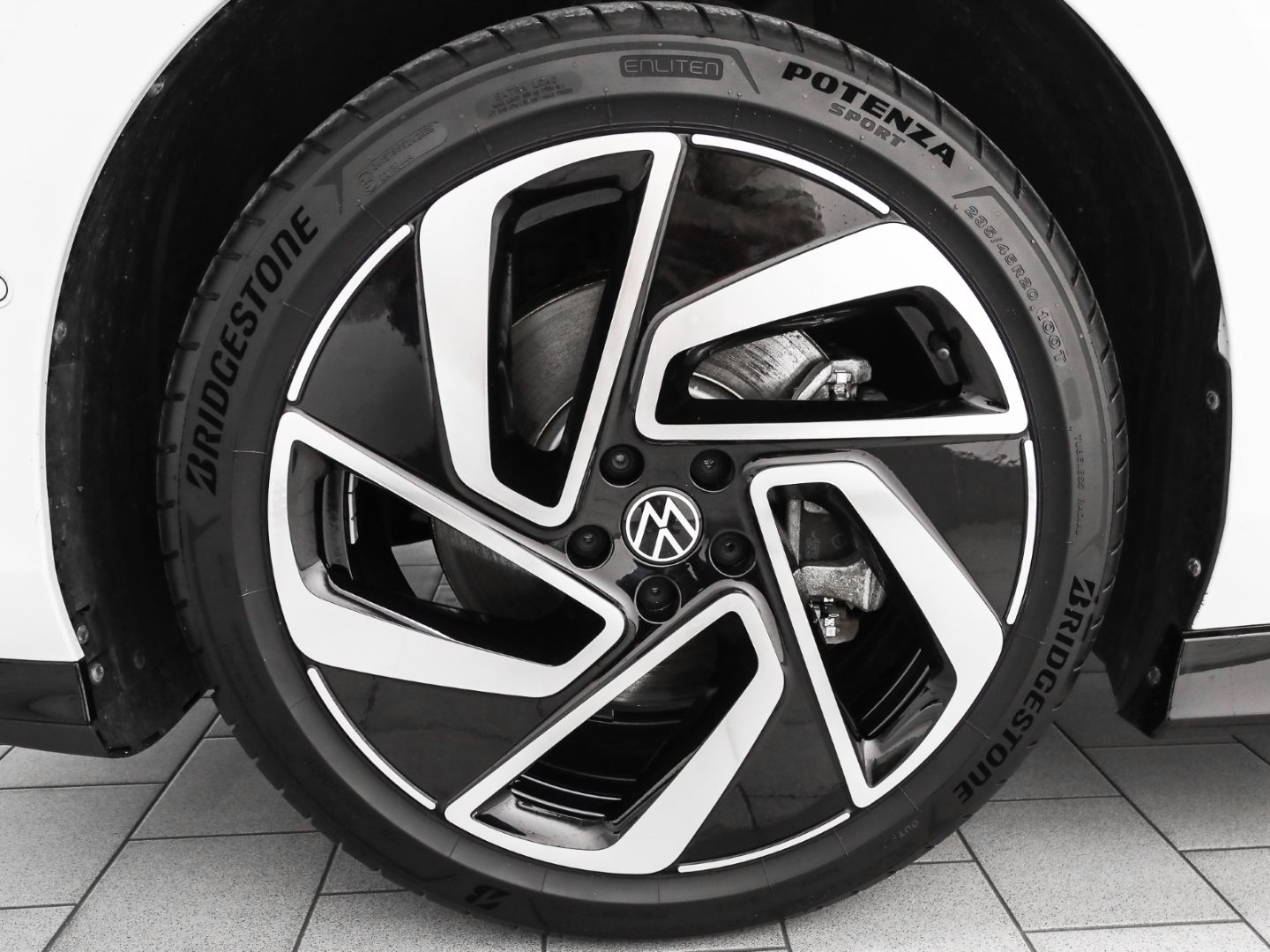 Volkswagen ID.7 Tourer GTX 4Motion AHK Pano foto 3