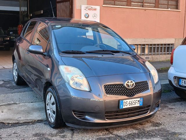 Toyota TOYOTA Yaris 1.0 5p. Sol