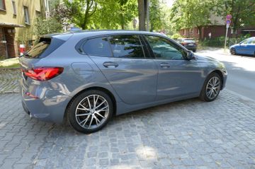 Fahrzeugabbildung BMW 120 1 Limousine 120 d xDrive Sport Line