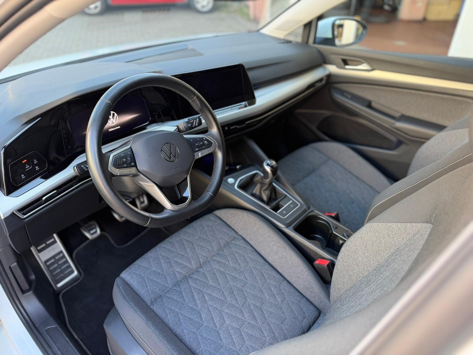 Volkswagen Golf VIII 1.0 TSI MOVE *RFK*SHZ*AppConnect*, миниатюра 8