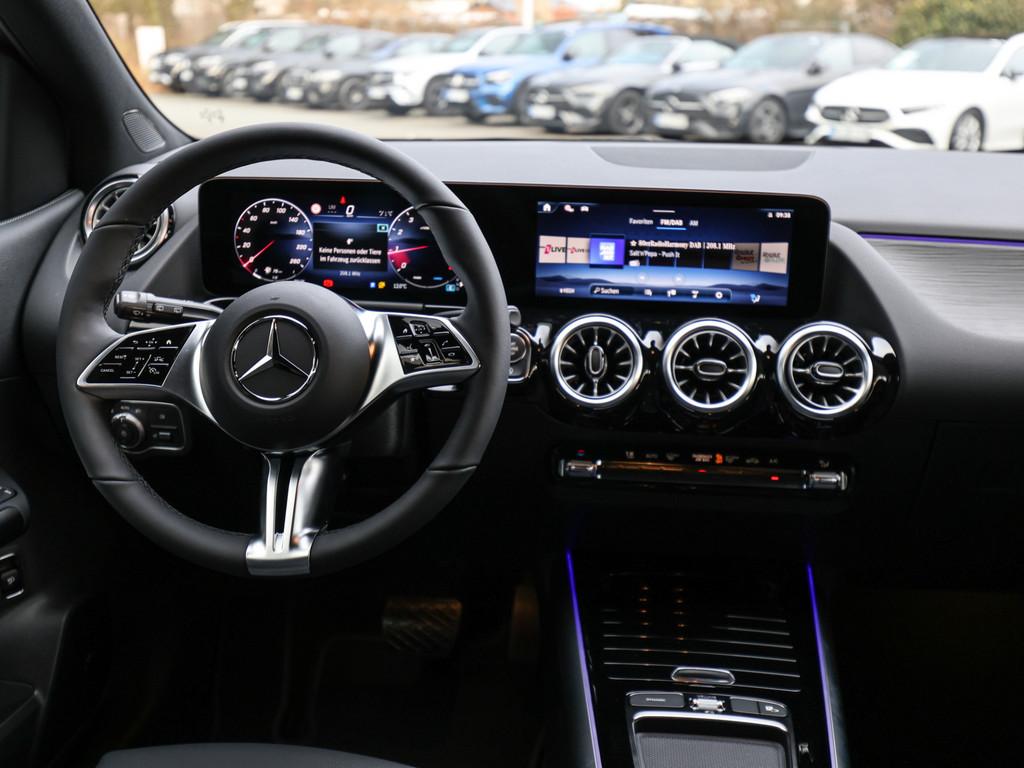 Mercedes-Benz B 180 Progressive Advanced Plus Distr. LED Navi