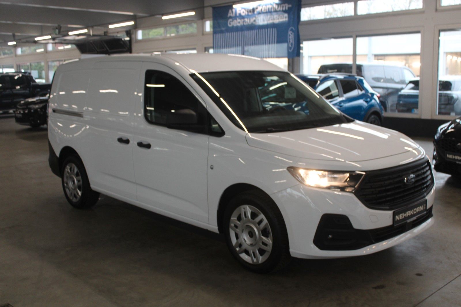 Fahrzeugabbildung Ford Transit Connect TREND L2 AHK NAVI IACC uvm.
