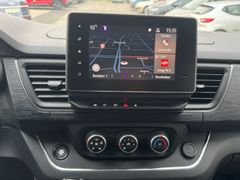 Fahrzeugabbildung Trafic Combi L1H1 3,0t Life dCi 150 EDC