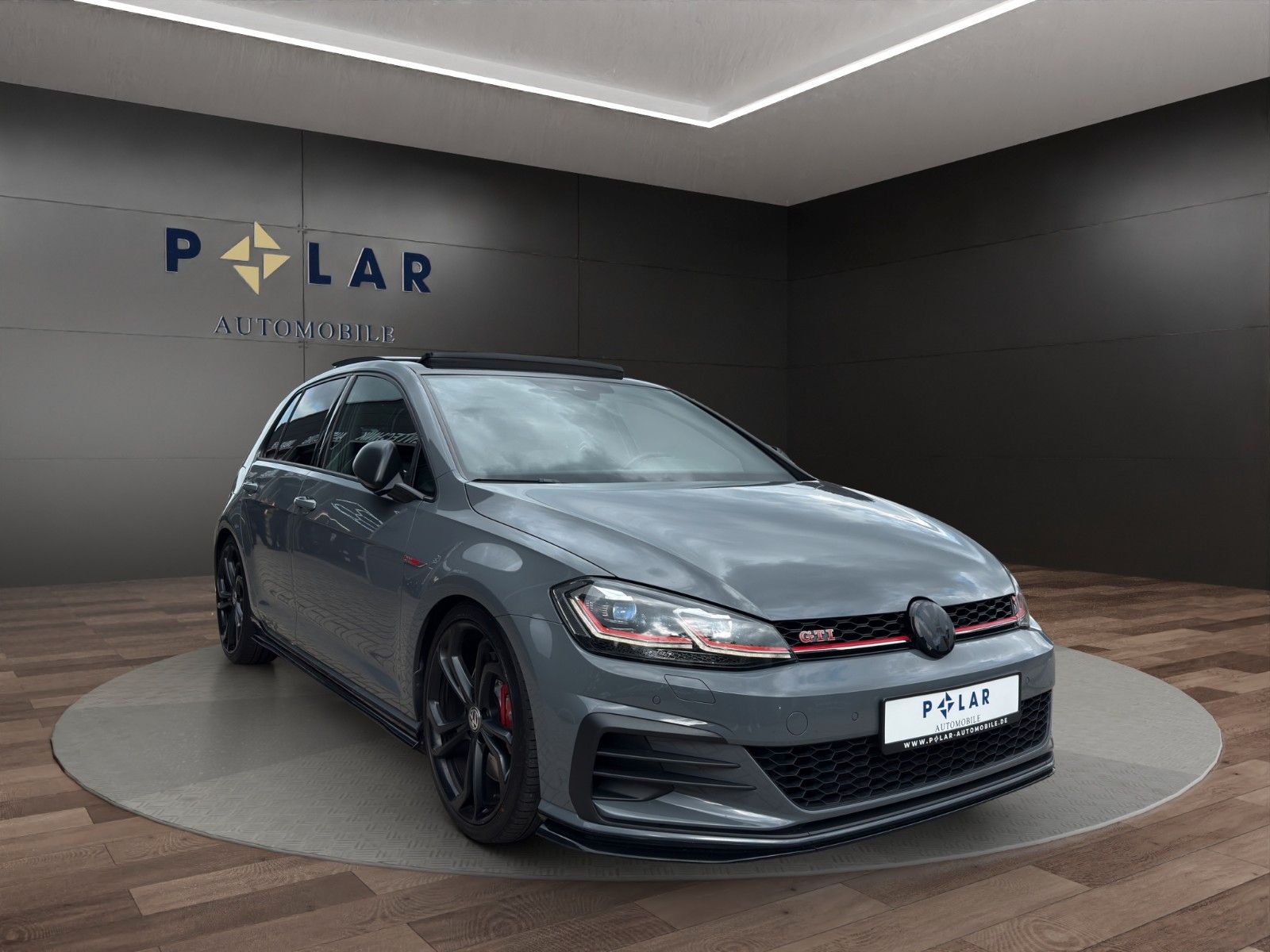 Fahrzeugabbildung Volkswagen Golf VII Lim. GTI TCR *Pano*Kamera*Carplay*ACC