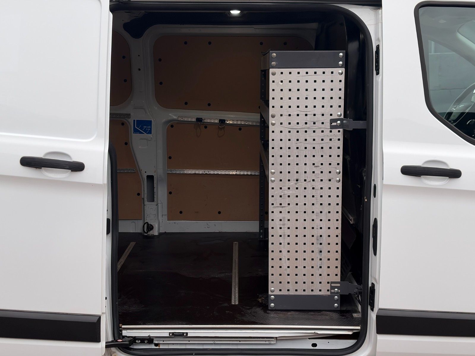Fahrzeugabbildung Ford Transit Custom 300 L2 H1 Trend Navi Kamera Temp.