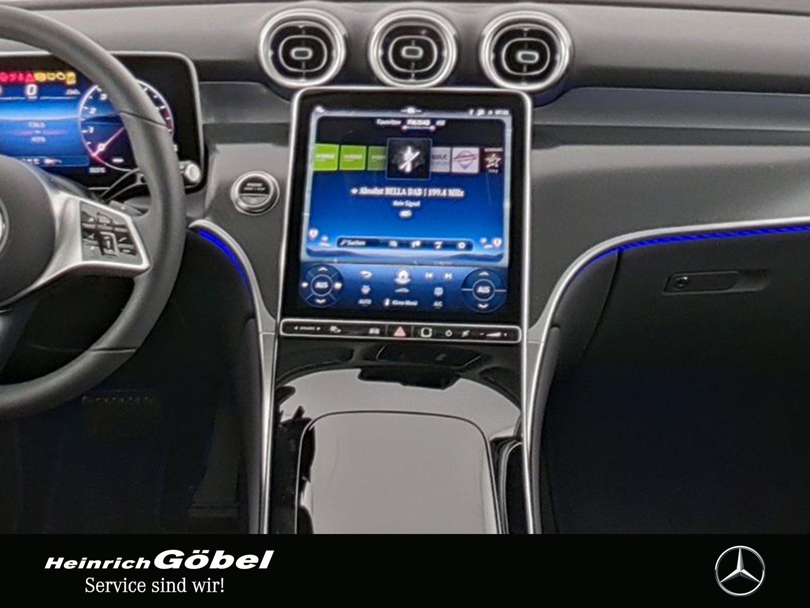 Fahrzeugabbildung Mercedes-Benz GLC 200 AVANTGARDE+AHK+MEMORY+TOTWINKEL+360°KAM