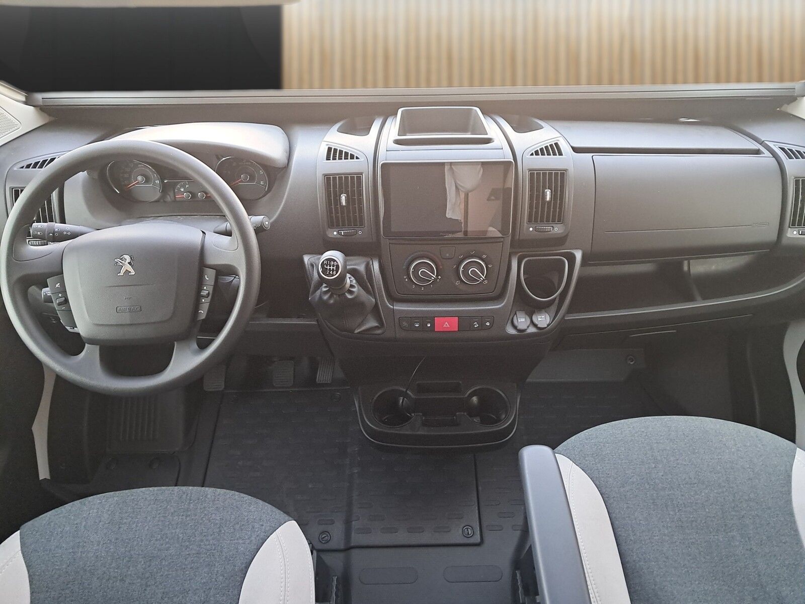 Fahrzeugabbildung Chausson Teilintegriert 724 Etape Line Peugeot 140 PS