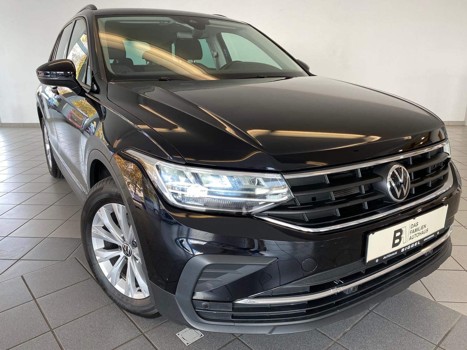 Volkswagen Tiguan 1.5 TSI DSG, AHK schwenkbar NAVI ACC SHZ  imagem 2